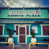 Iliana's Burrito Place food