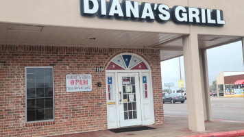 Diana's Grill outside