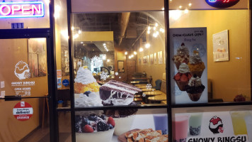 Snowy Bingsu Boba food