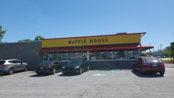 Waffle House In Mauld outside