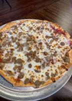 Doc's Pizza food