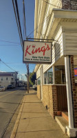 King's Pizza outside