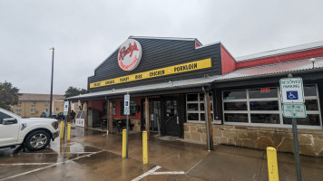 Rudy 's Country Store And -b-q outside