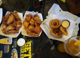 Buffalo Wild Wings food