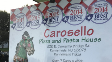 Carosello's Pizza Pasta food