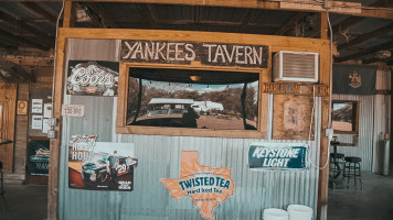 Yankee's Tavern Grill inside