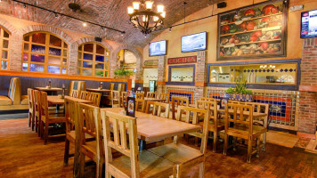 Gringo’s Mexican Kitchen {the Original} inside