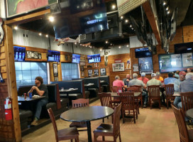 Baumhower’s Victory Grille Tuscaloosa South food