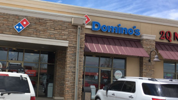 Domino's Pizza outside