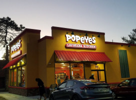 Popeyes Louisiana Kitchen inside