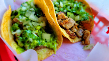 Roxy’s Tacos food