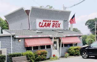 Clam Box outside