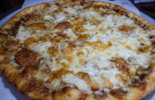 Arris' Pizza food