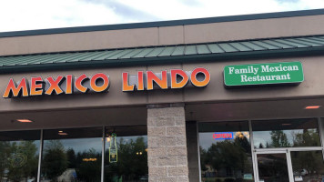 Mexico Lindo outside