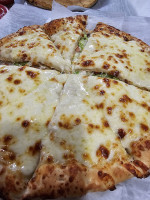 Giovanni's Pizza food