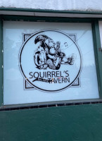 Squirrels Tavern food