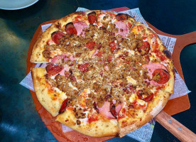 Up North Pizza Pub food