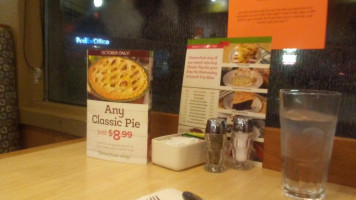 Shari's Cafe And Pies food