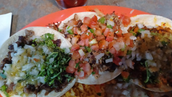 Taqueria Alonzo food