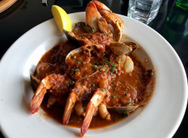 Cioppino House food