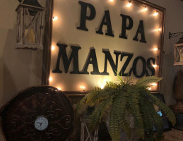 Papa Manzo's Ii inside