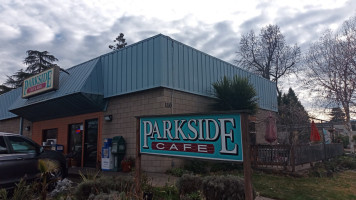 Parkside Cafe outside