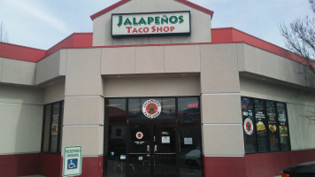 Jalapeños Taco Shop (medford) outside