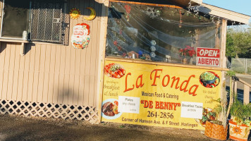 La Fonda De Benny outside