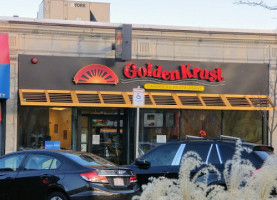 Golden Krust outside