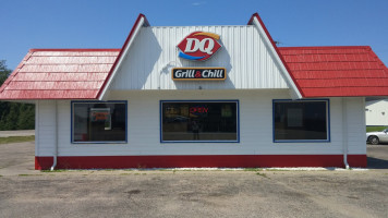 Dairy Queen Grill Chill outside