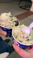 Baskin-robbins food