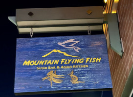 Mountain Flying Fish food