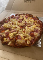 Padington's Pizza food