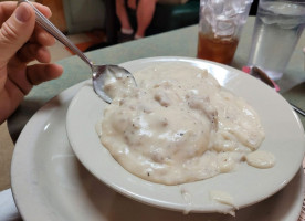 The Hungry Fox Country Store food