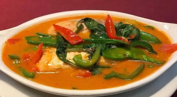 Sweet Basil Thai Cuisine food