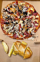 Blondie's Pizza food