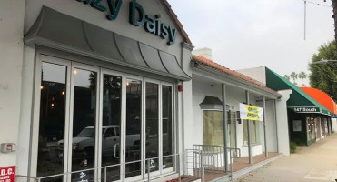 Lazy Daisy Cafe outside