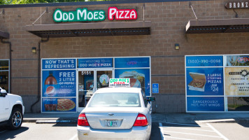 Odd Moe's Pizza outside