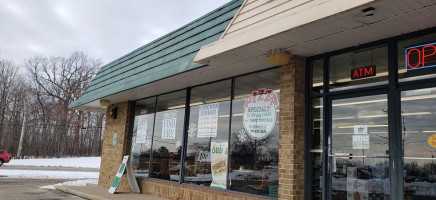 Peters Foods And Deli outside