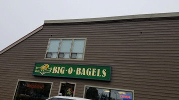 Big O Bagels outside