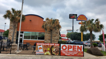 Taco Palenque New Braunfels outside