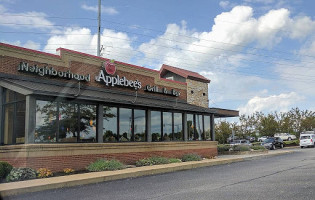 Applebee's Kendallville outside