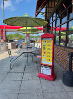 Sheetz inside