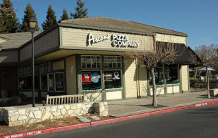 Ascona Pizza Co outside