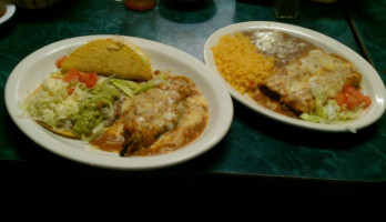 Mis Amigos Mexican Grill food