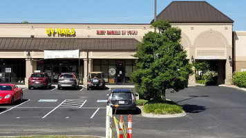 Best Bagels Deli outside