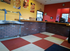 Milano Pizza Hallsville inside