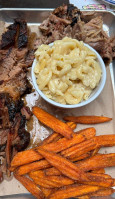 Poogan's Smokehouse food