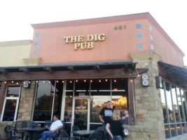 The Dig Pub food