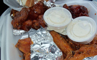 Hotwings Heaven food